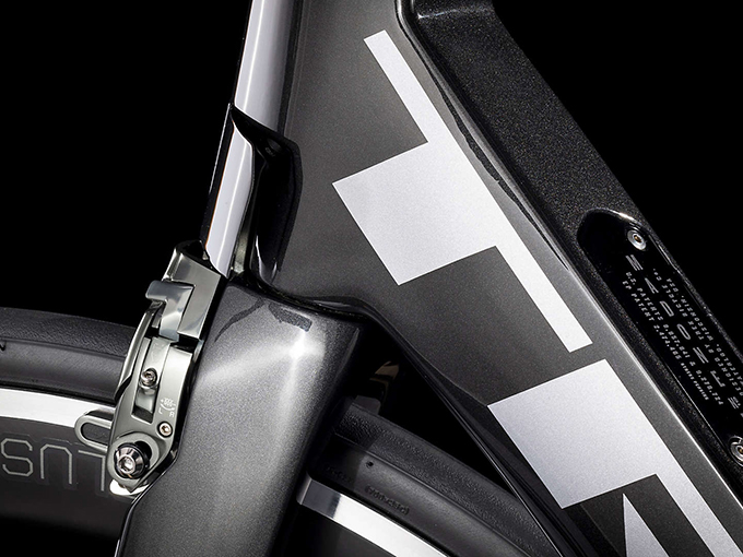tr19_madone_sl6b_imagine5-1