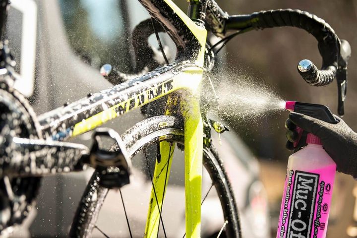 904-bike-cleaner-lifestyle