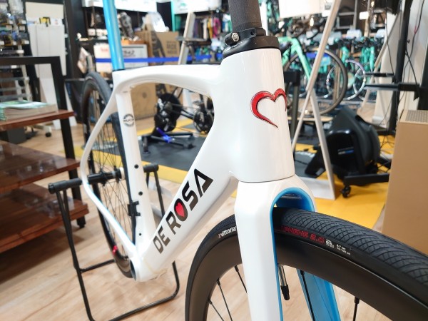 DEROSA IDOL