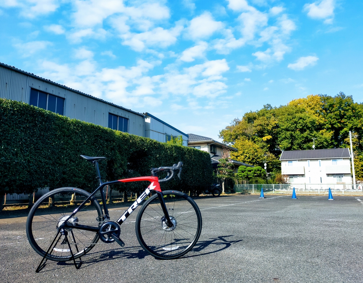 TREK EMONDA SL 6 DISC 54サイズ