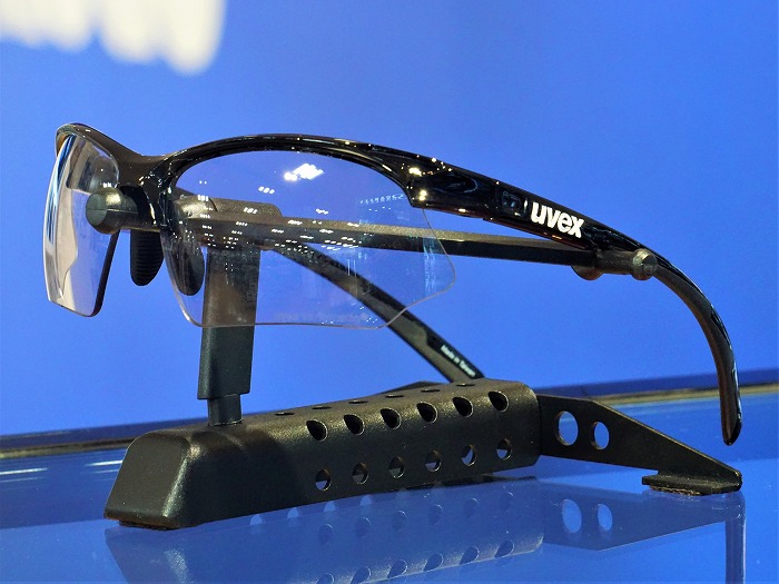 UVEX 802V