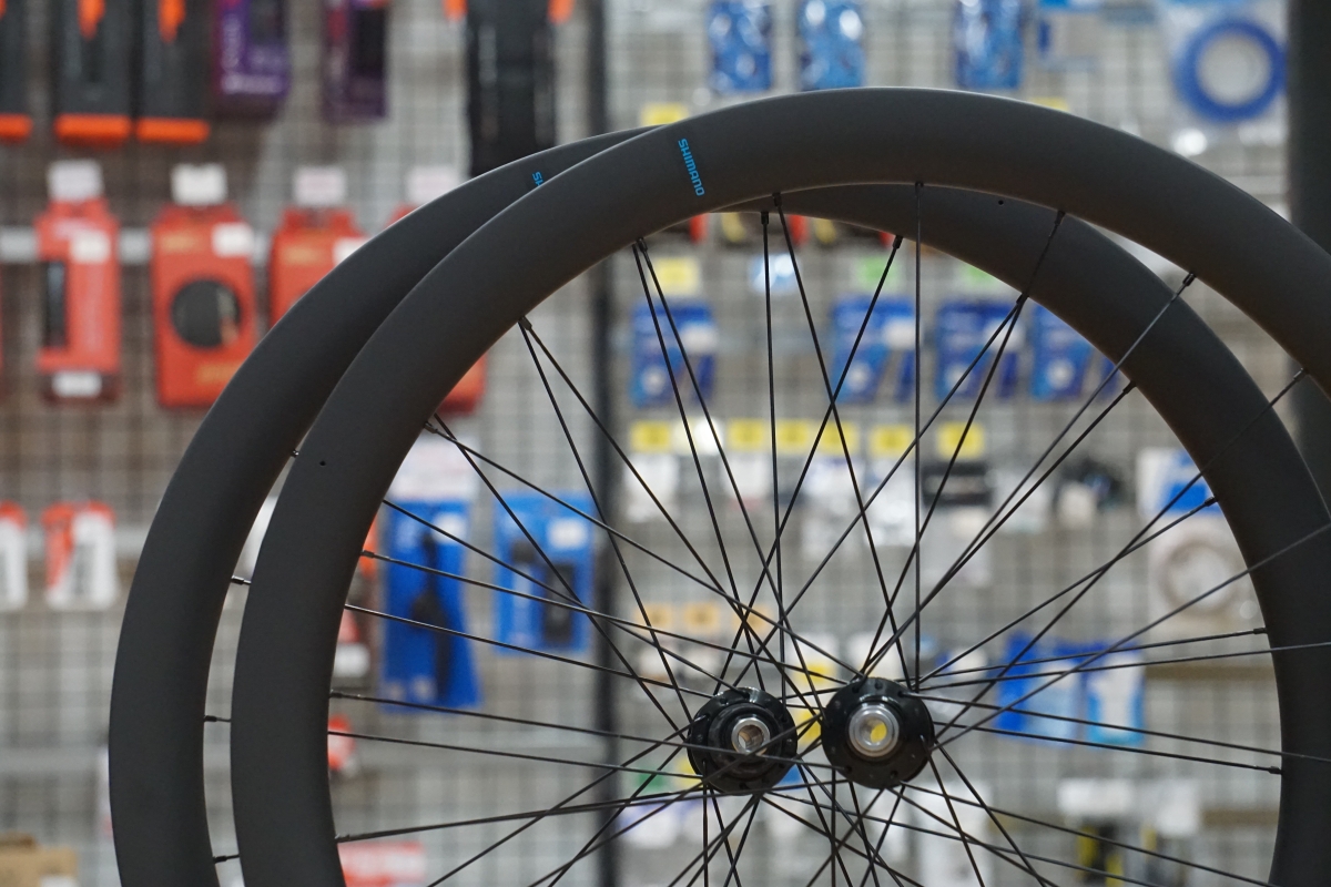 SHIMANO WH-RS710-C46 105 Di2