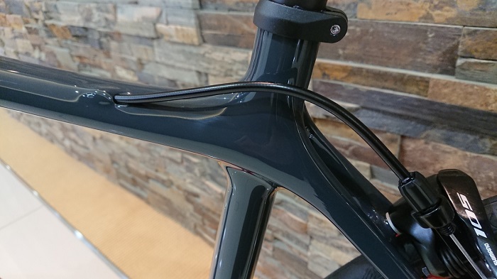 ◇造形美【LAPIERRE】[SENSIUM 500(2019年式)(サイズは49-S)(カラーはDARK SLATE&ORANGE)]