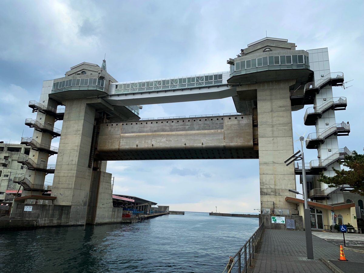 B36CA633-5B64-457B-9EB4-75C0249E4095