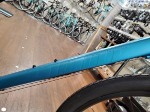 立体的なロゴ GIANT GRAVIER DISC