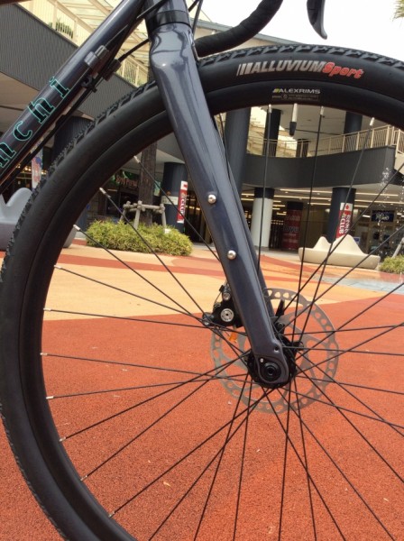 Bianchi ORSO STEEL CLARIS ダボ穴前