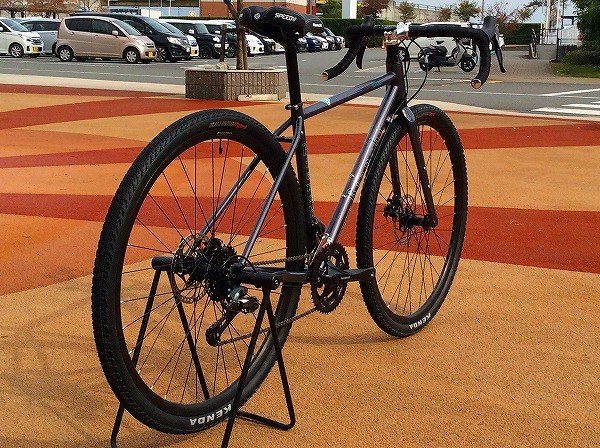 Bianchi  ORSO STEEL CLARIS 右後ろ