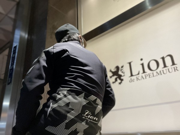 KAPELMUUR コンペティションジャケット カペルミュール サイクリング 平田クリテリウム 裏起毛 15℃ 防寒 Lion