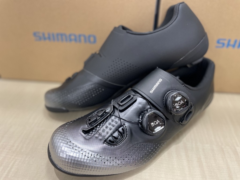 SHIMANO SH-RC702 SPD-SL ワイズロード 名古屋 ビンディングシューズ ブラック ホワイト レッド 在庫