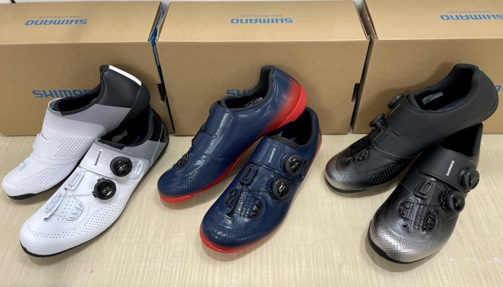 SHIMANO SH-RC702 SPD-SL ワイズロード 名古屋 ビンディングシューズ ブラック ホワイト レッド 在庫
