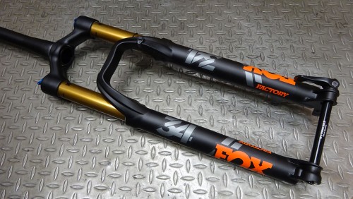 fox18_34float275-140-blk