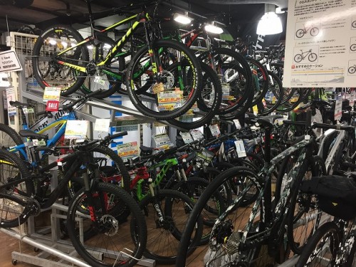 ﾏｳﾝﾃﾝﾊﾞｲｸｺｰﾅｰ