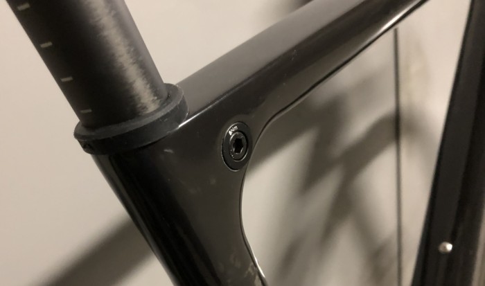 ORBEA ORCA M40　隠しクランプ