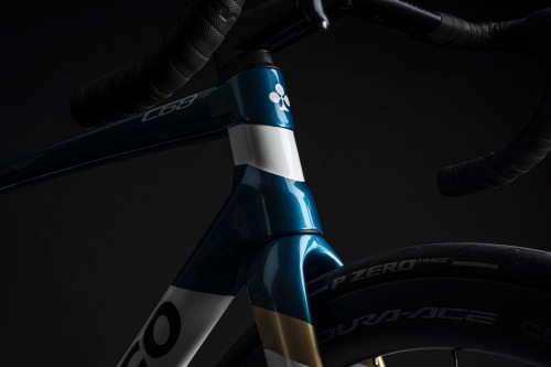 COLNAGO-C68-FONDO-NERO-38-2048x1366