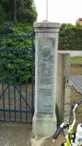 1463378366568