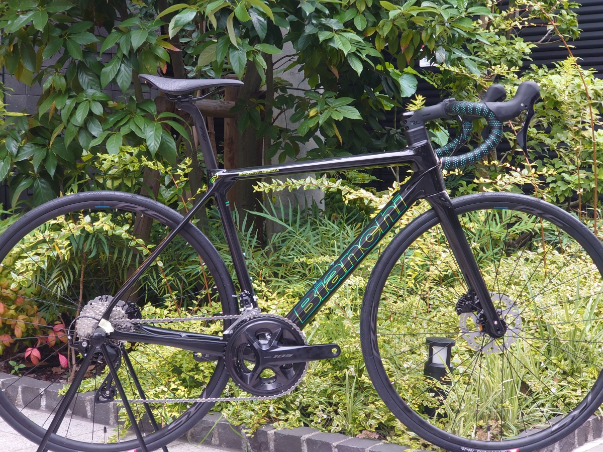 【BIANCHIアサゾーオリジナル完成車！！】軽量なのに高剛性！ハイエンドオールラウンダーバイクがお買い得です！ | 上野、御徒町で自転車をお探しならY's Road 上野アサゾー店