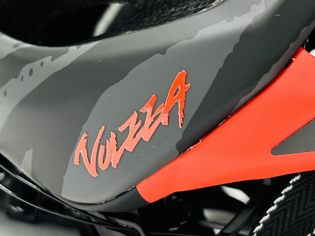 空冷機能とかぶり心地を重視したミドルレーシングモデル『OGK VOLZZA』をご紹介♪ | Y's Road 池袋チャーリー店