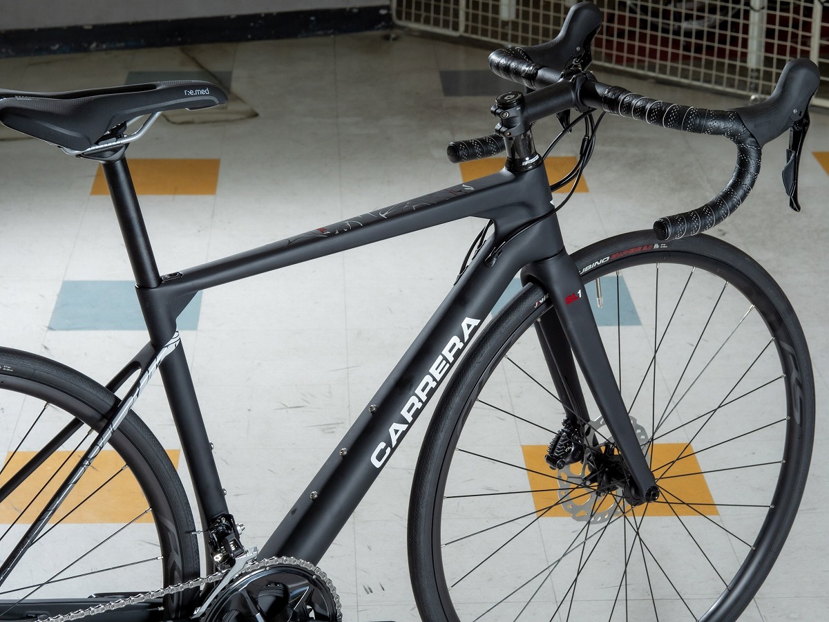 【池Cオリジナル完成車】CARRERA SL1 R7100。またまた組上げちゃいました！フレームから完成車にお得なフレームからお得な完成車になりました！ | Y's Road 池袋チャーリー店