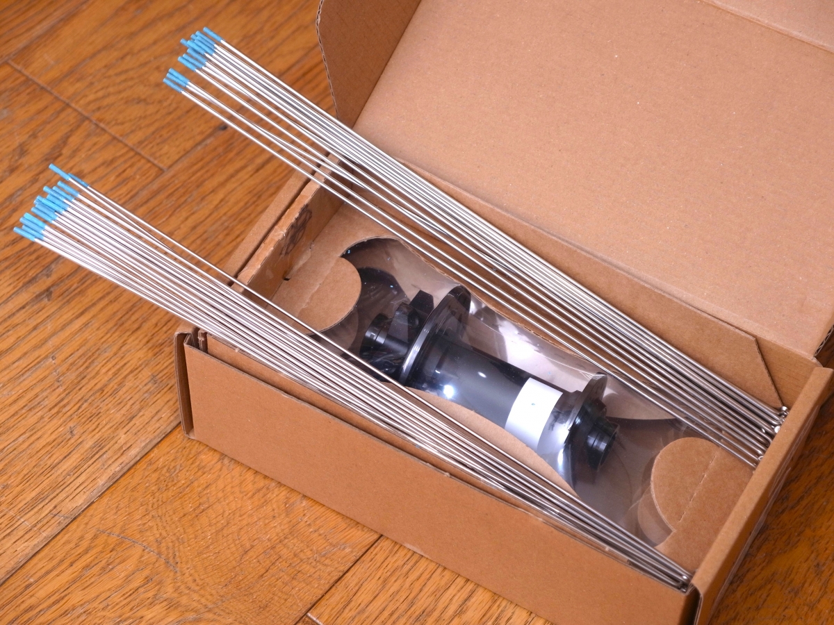 R9325597