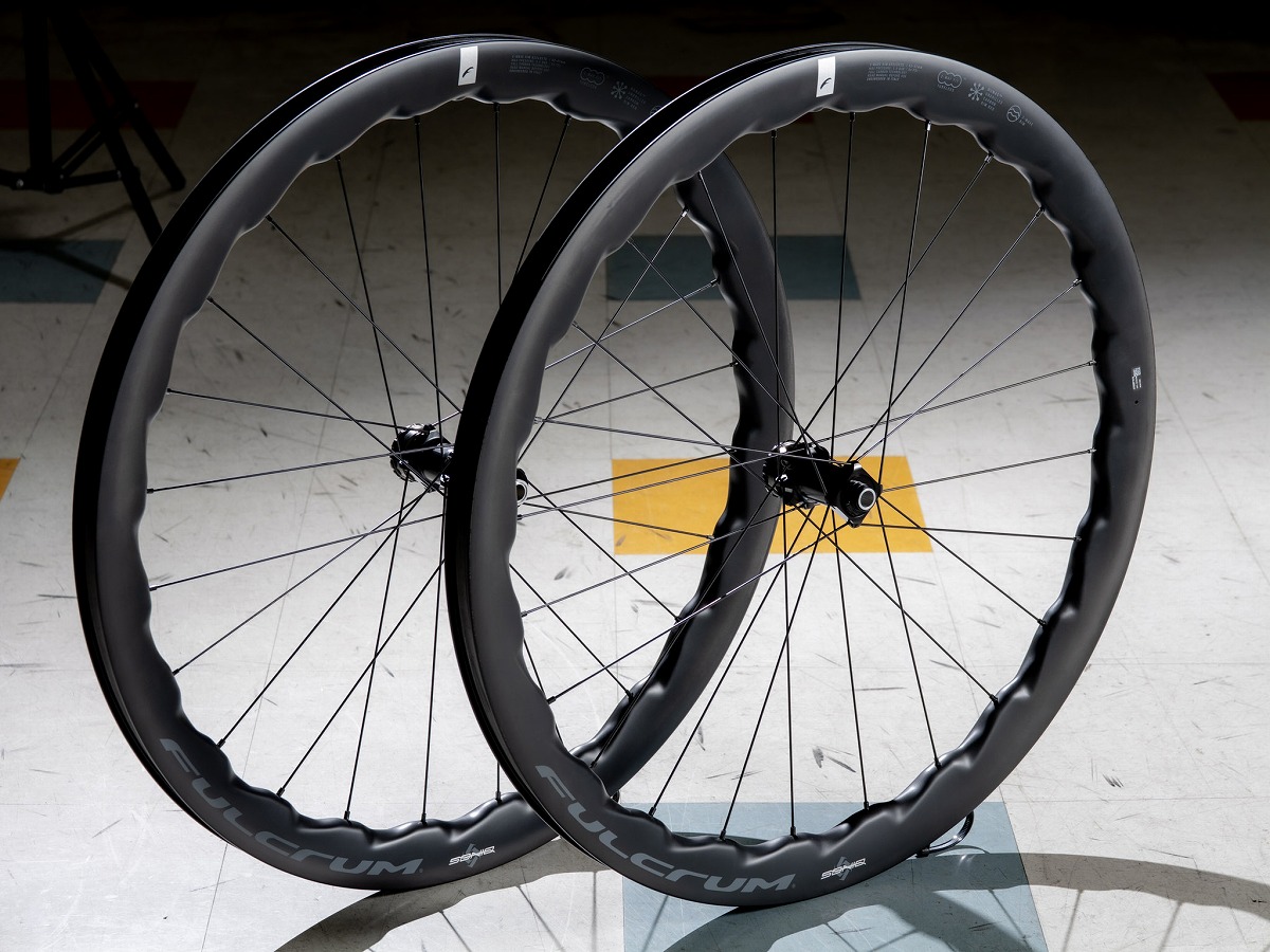 FULCRUM SONIQ CRB