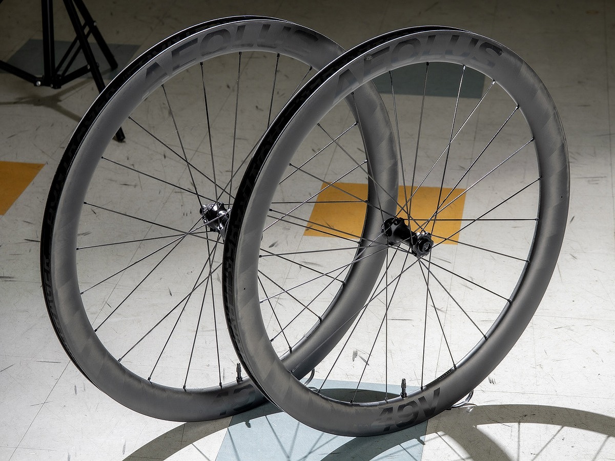 BONTRAGER AEOLUS PRO 49V