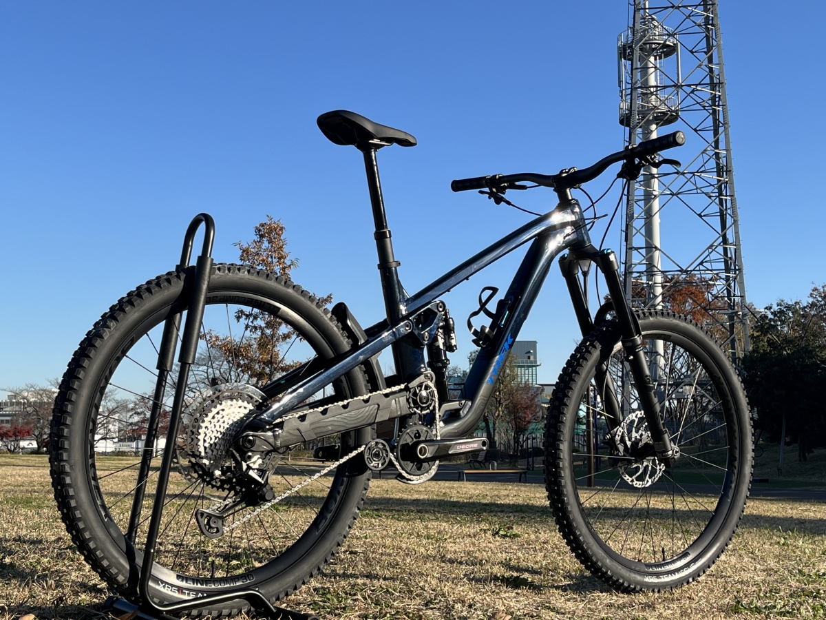 絶望的な速さを手にしたいライダーの為に。TREK SLASH8 GEN6!! | スポーツ自転車のことならY's Road 府中多摩川店