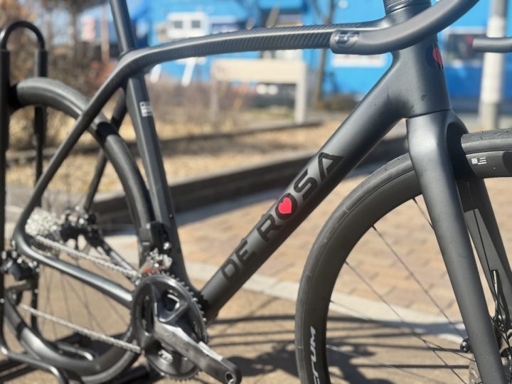 【DE ROSA】推しのアイドルI DOLは、美しい弓なり！ | スポーツ自転車のことならY's Road 府中多摩川店