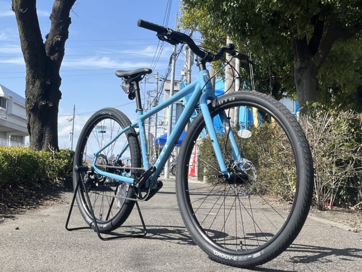 【再入荷予告!!】フロントシングルでシンプルで強い!!KONA DEWが再入荷します!!スタンドも付いてくる!! | スポーツ自転車のことならY's Road 府中多摩川店