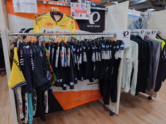 【パールイズミ】定番のビブ＆ショーツがようやく入荷しました！ | 九州で自転車をお探しならY's Road福岡天神店
