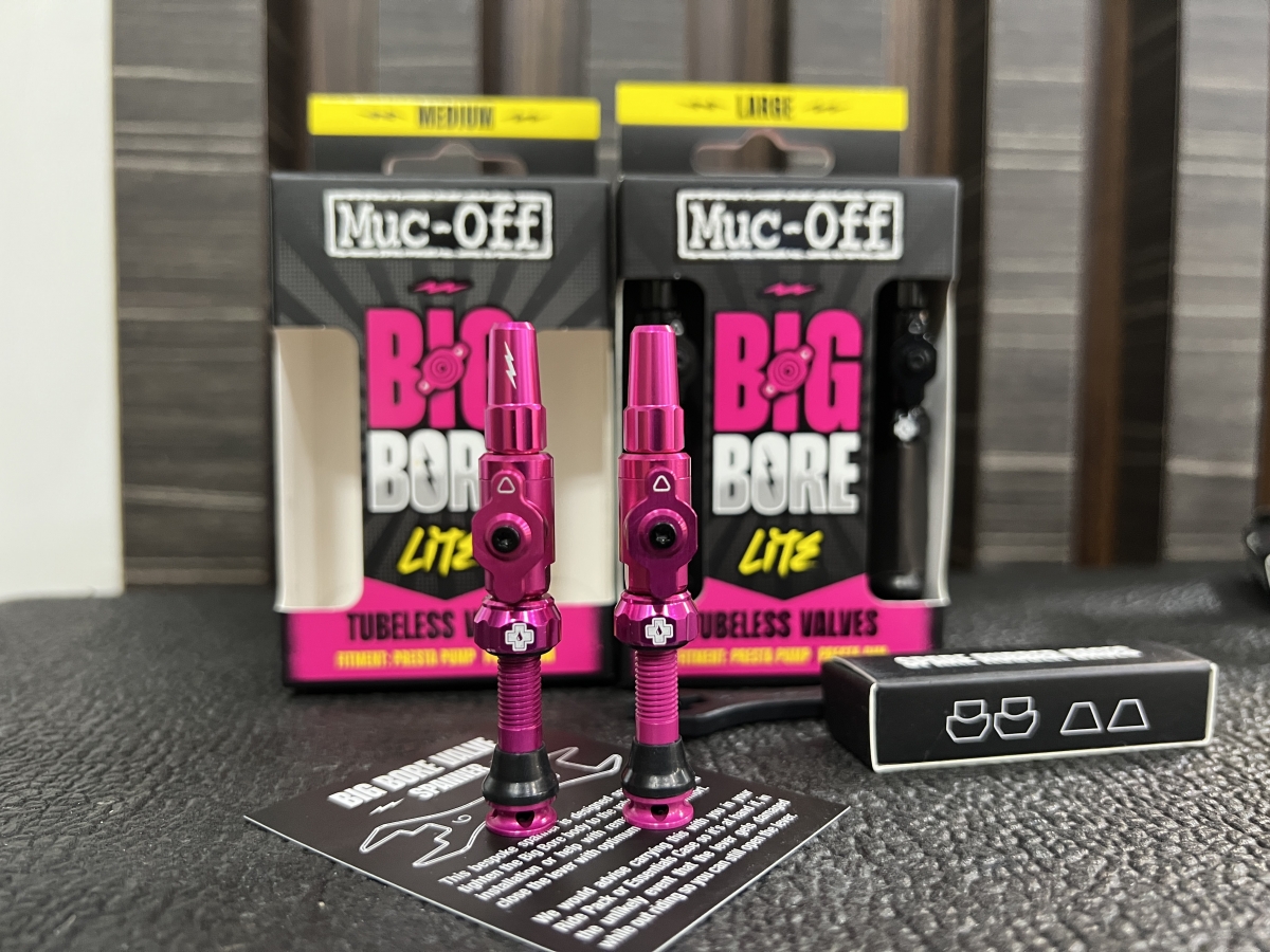 【Muc-Off】新作、バルブコアの無いチューブレスバルブ、BIG BORE LITE入荷！ | 九州で自転車をお探しならY's Road福岡天神店