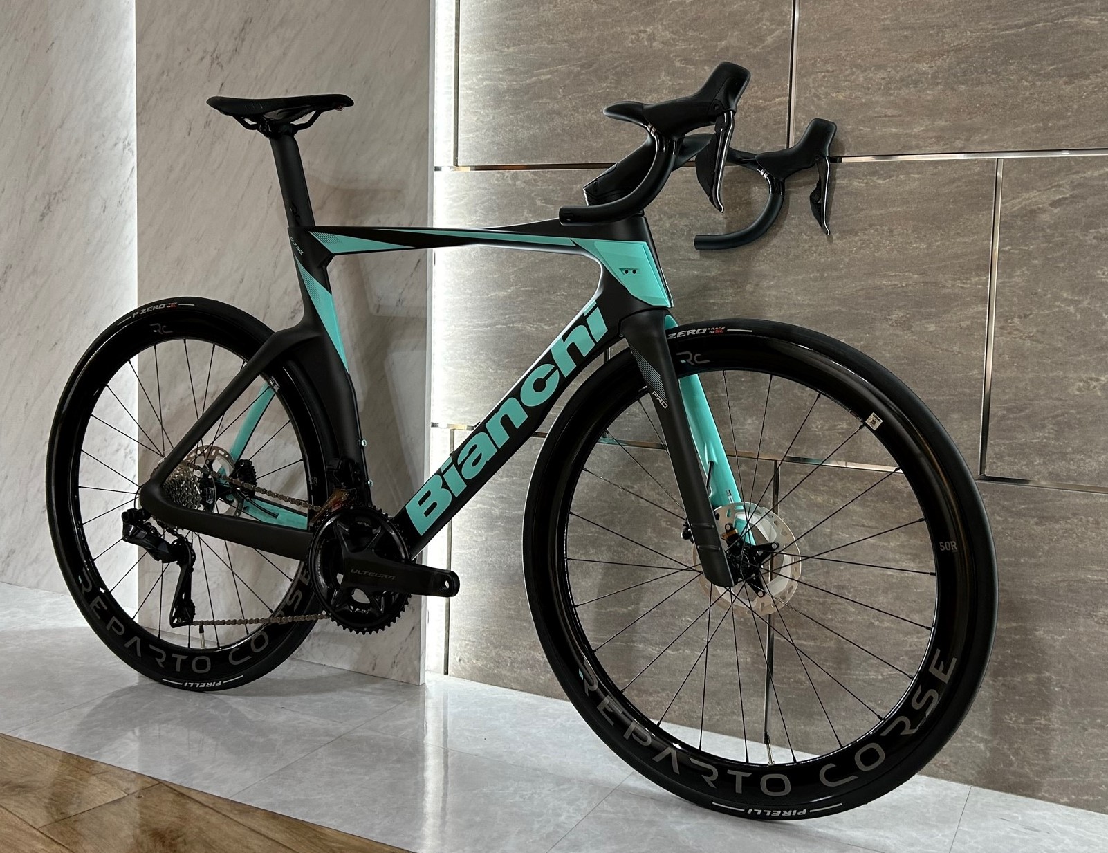 【船橋BIANCHIショップ】 180㎝以上の方必見！ 試乗会でも話題、人気No.1のハイエンドモデルが入荷！『OLTRE PRO』 | 船橋で自転車をお探しならY's Road 船橋店