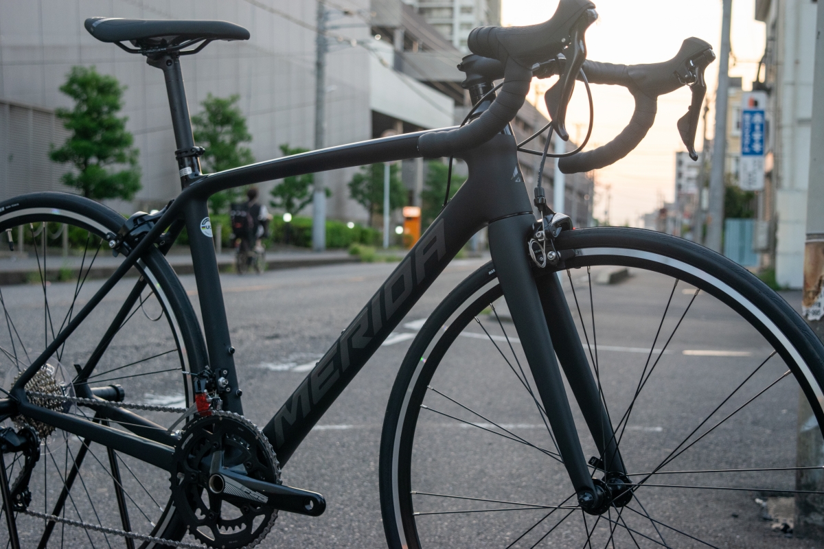 【船橋OUTLET】10万円台でカーボン×リムブレーキ採用の希少な特価ロードバイクを2台独自入手！ | 船橋で自転車をお探しならY's Road 船橋店