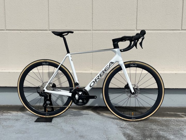 【ORBEA】カラーオーダー＆カーボンパーツてんこ盛りの「ORCA M35」 | 船橋で自転車をお探しならY's Road 船橋店