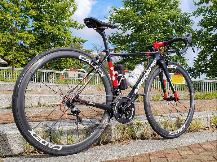 ARGON18 GALLIUM PROとCADEX 42 TUBELESS