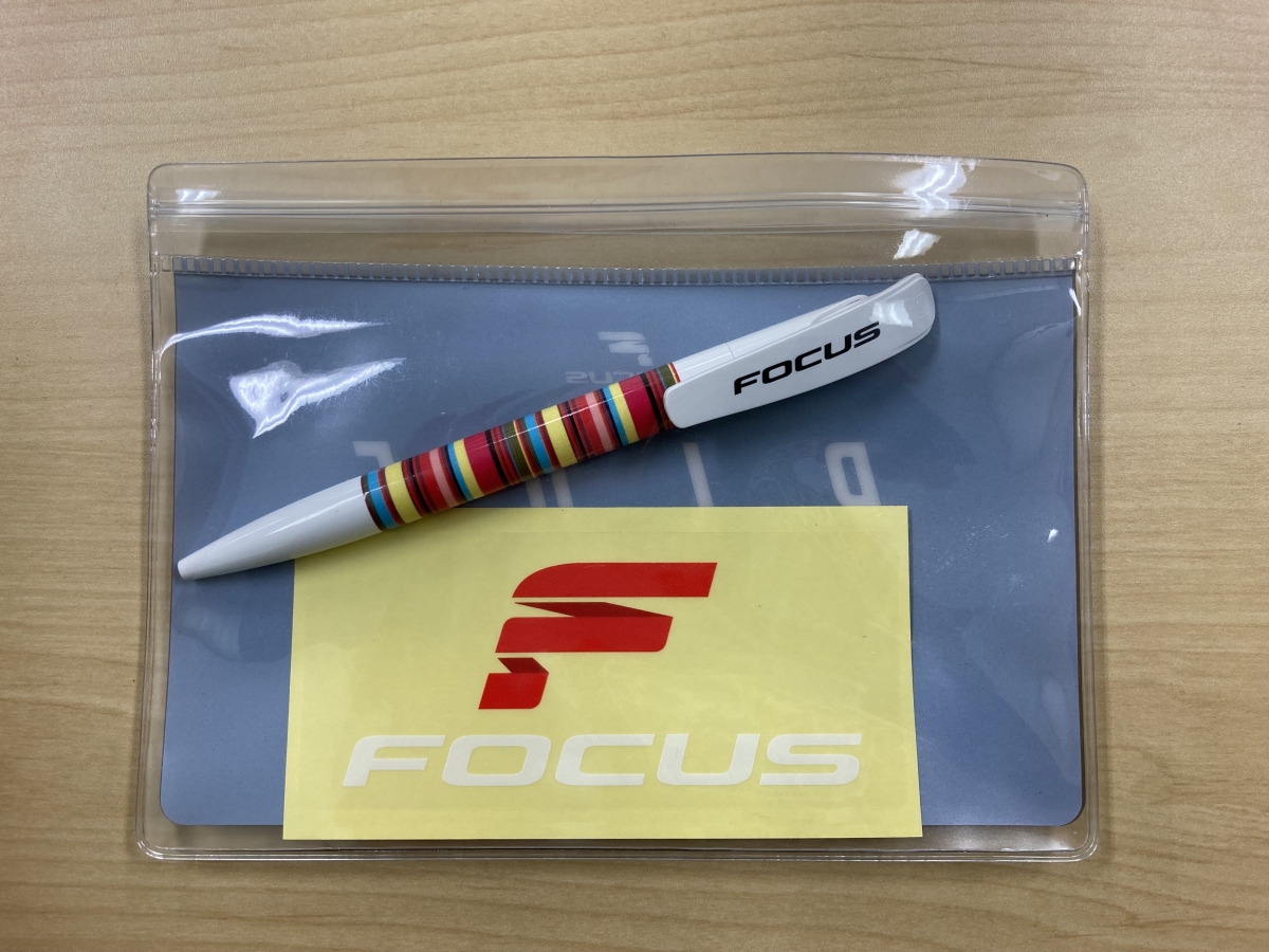 FOCUS オリジナルボールペン&ステッカー