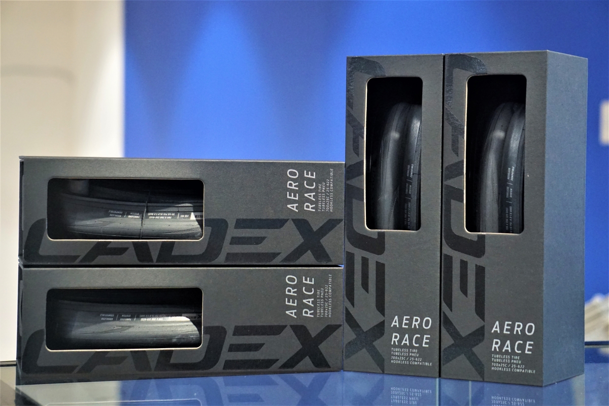 【噂の最速タイヤ】ホイールとの一体感を徹底追及！エアロ性能を突き詰めたタイヤ『CADEX AERO TUBELESS TIRE』 | 東大和で自転車をお探しならY's Road 東大和店