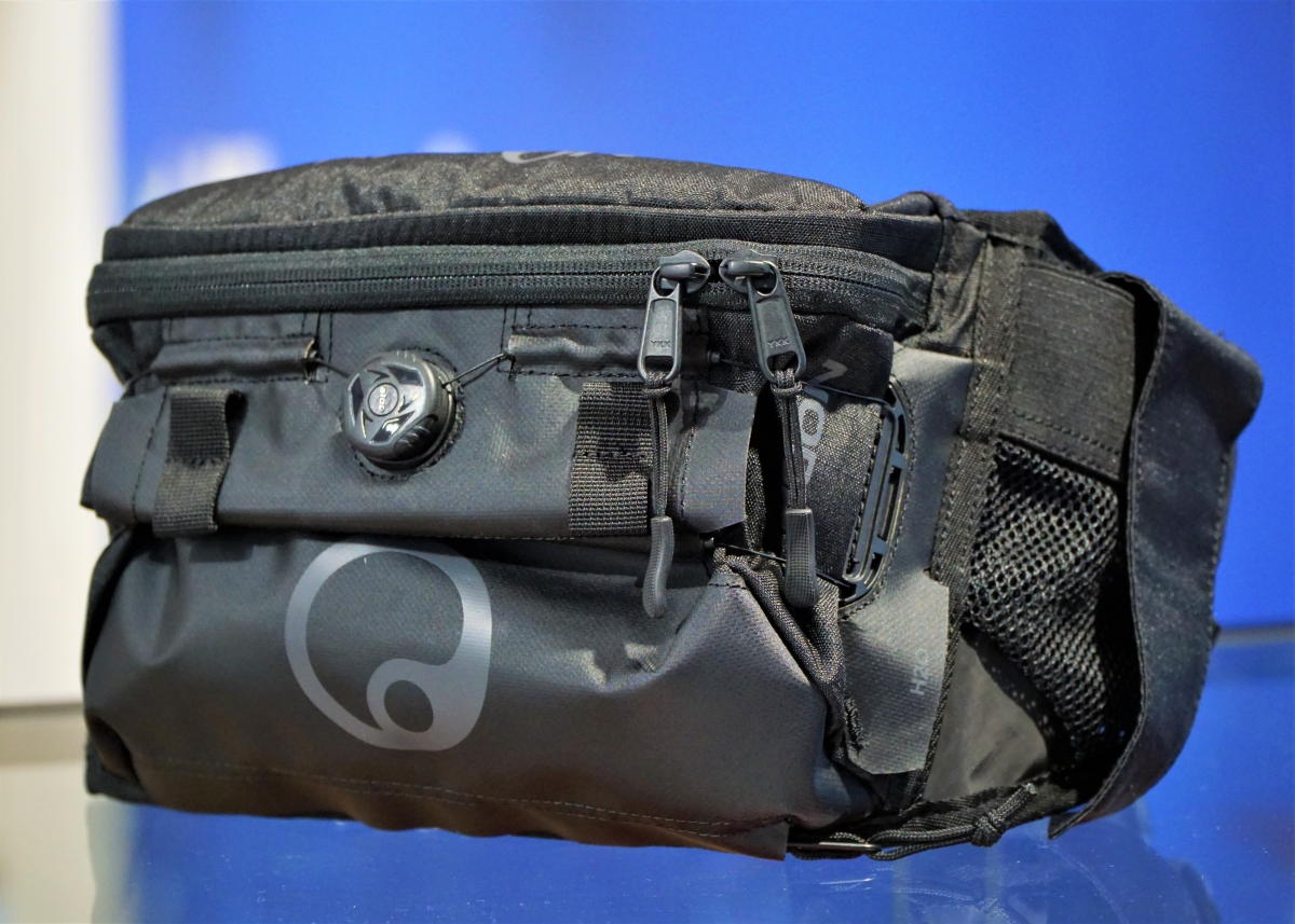 ERGON ( エルゴン ) ウエストバッグ/ヒップバッグ BA ヒップ パック ブラック　BA Hip Pack