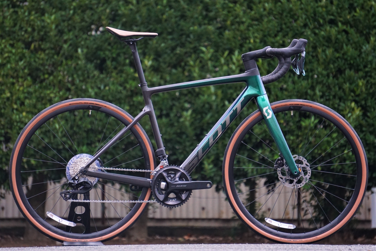 SCOTT 2023 ADDICT 20 105 Di2 R7170 Roadbike