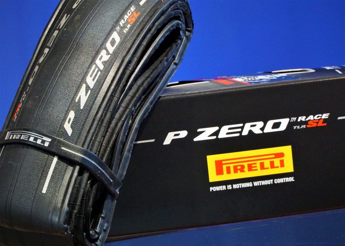 PIRELLI PZERO RACE TLR SL 28C ロードバイクタイヤ