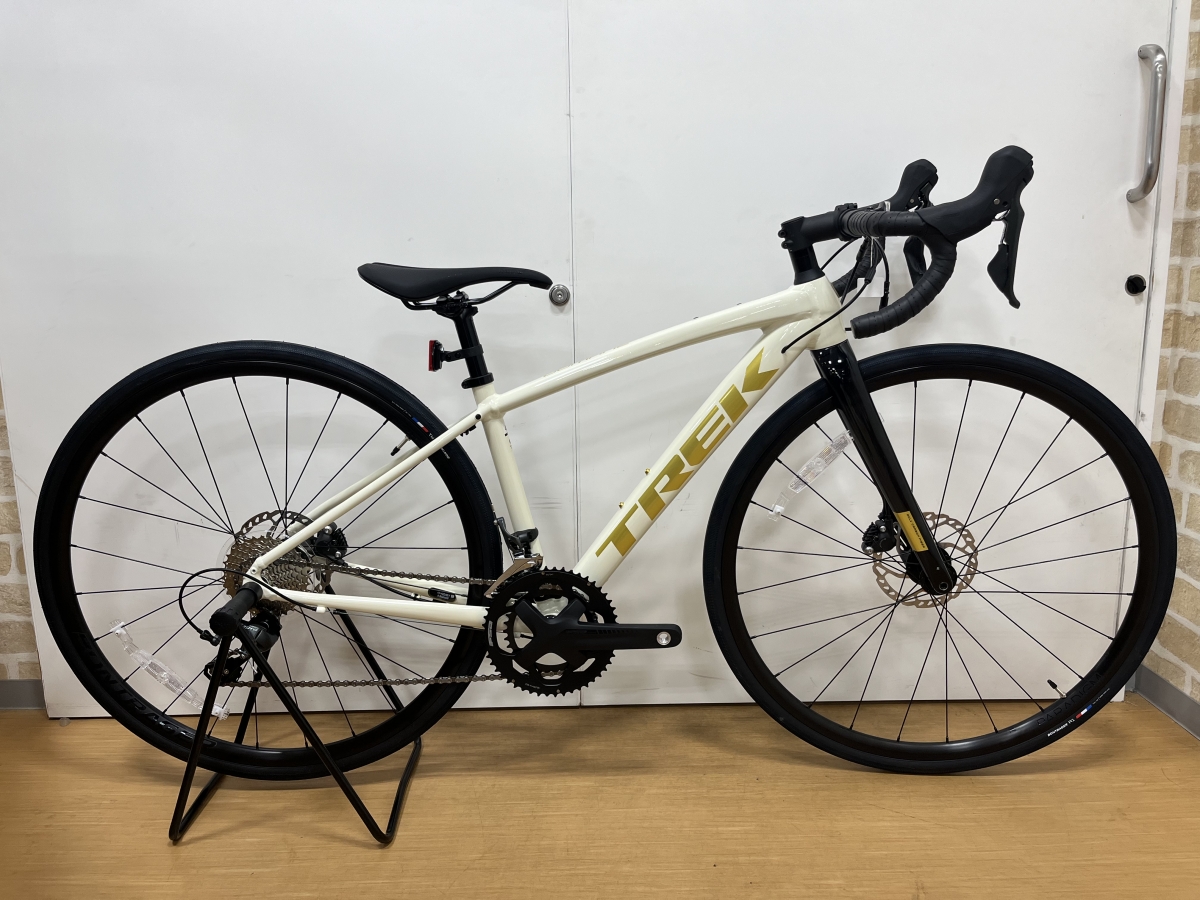 【TREK】ゆったり乗れるDOMANEシリーズの小さめサイズが在庫ございます！ | 東大和で自転車をお探しならY's Road 東大和店