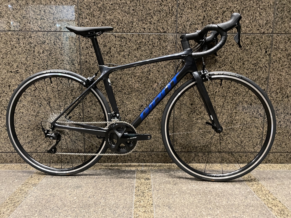 GIANT 23 TCR ADV 2 KOM {コールドアイアン}(445/S)