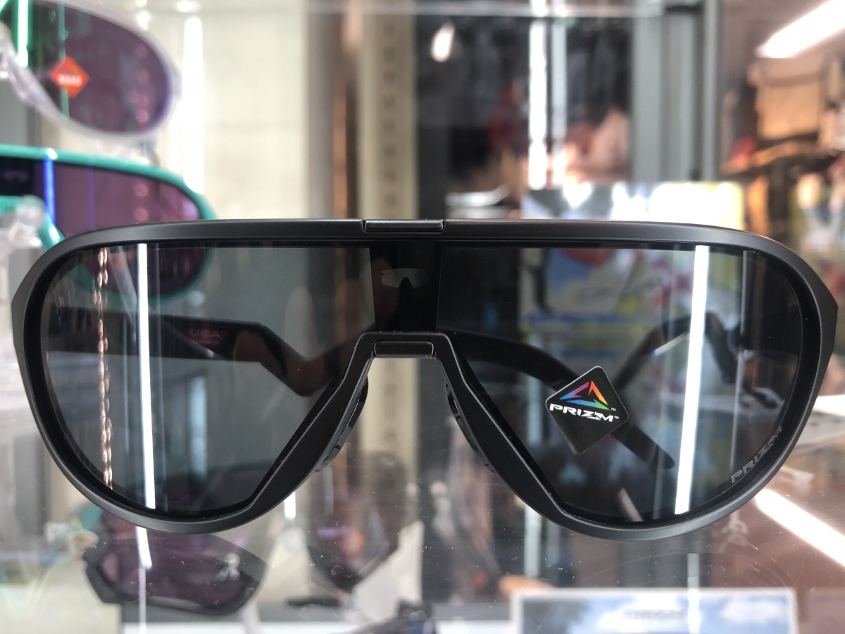 OAKLEY CMDN