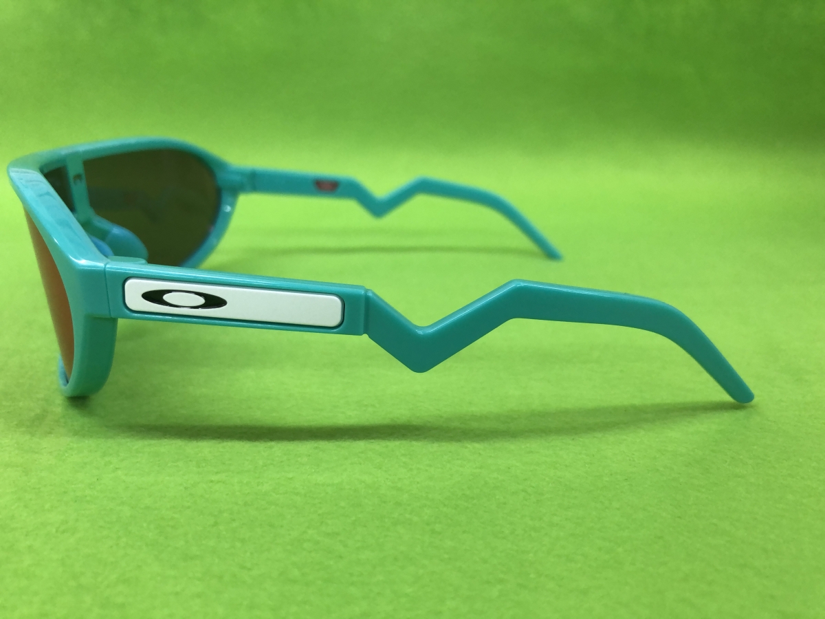 OAKLEY CMDN