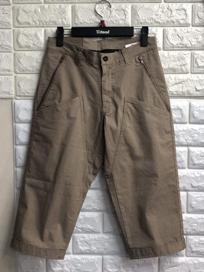 KAPELMUUR コットン混 裾ベルト クロップドパンツ