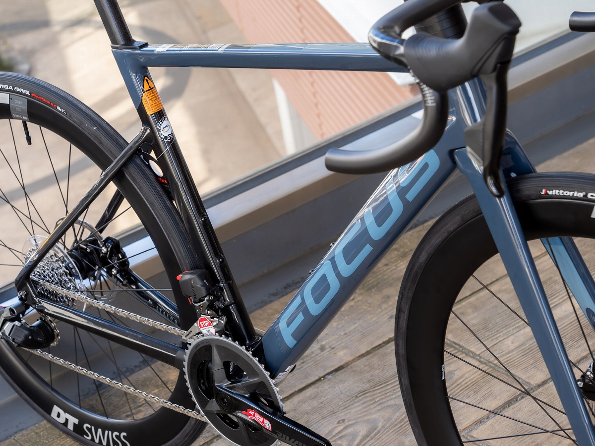 【プレミアムアウトレット】特価で入荷したFOCUSはハイエンドIZALCOMAX9シリーズ！ | 入間で自転車をお探しならY's Road 入間店