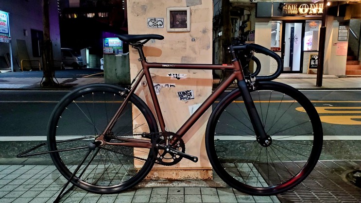 【SUMMER SALE！！】FUJIのTRACK ARCVがこの価格で買えるの！？今買わずにいつ買うのか！！ | 川崎で自転車をお探しならY's Road 川崎店
