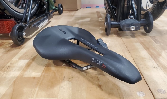 【REPENTE】NJS認定、クロモリレールながらも185g、Made in Italy、キャラの濃い売れ筋サドル再入荷！ | 川崎で自転車をお探しならY's Road 川崎店