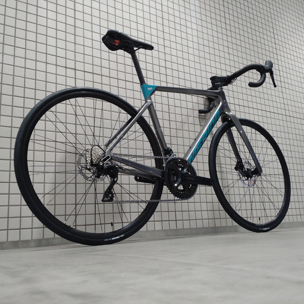 【MERIDA】新型12速105搭載のカーボンロードバイク！ SCULTURA 4000 DISC 最短納車可能！ | 川崎で自転車をお探しならY's Road 川崎店
