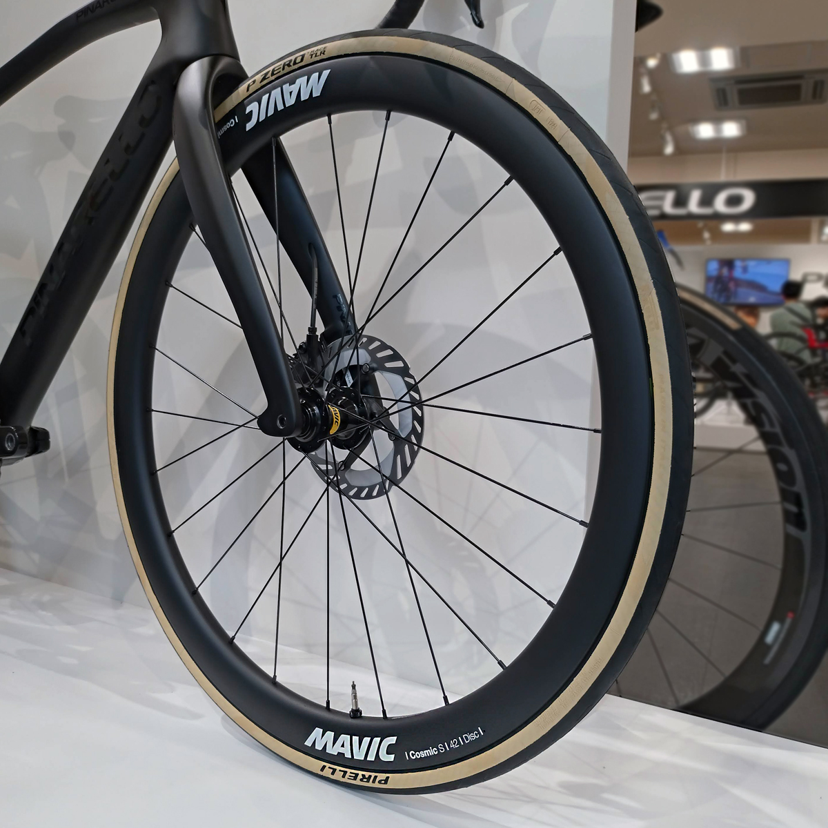 【MAVIC】新型COSMIC S 42試乗ホイール用意しました！ | 川崎で自転車をお探しならY's Road 川崎店