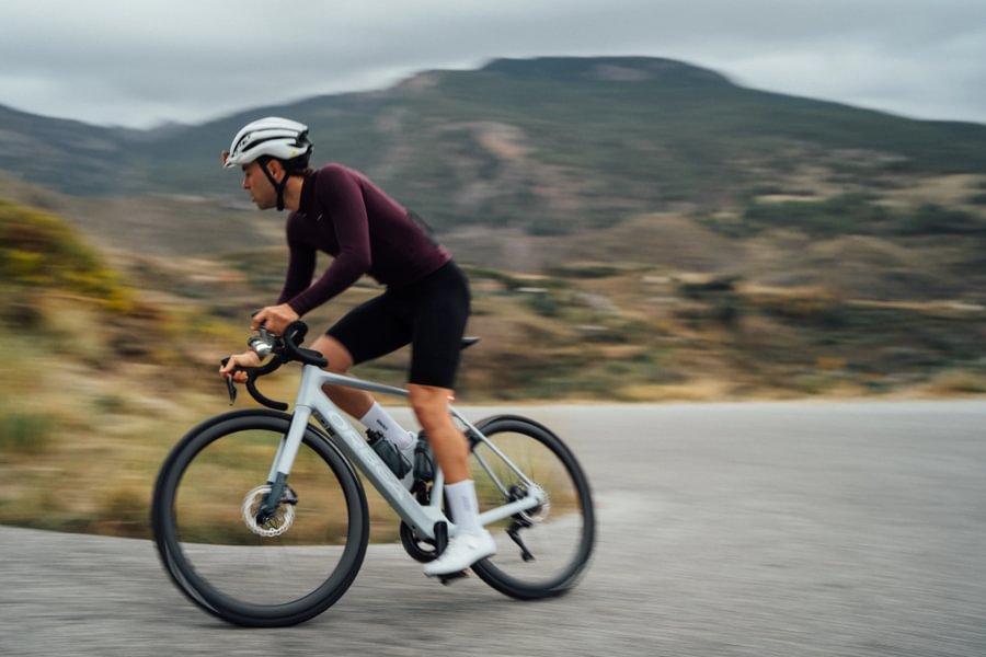 電動アシストでカラーオーダー⁉【ORBEA】電動アシストカーボンロード GAIN | 川崎で自転車をお探しならY's Road 川崎店